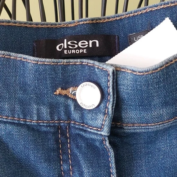 NWT, "OLSEN" Jean's, size 42 ( M-L/12) - Picture 3 of 9